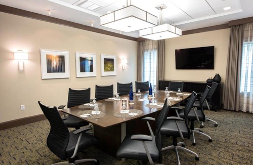 Newtonville Hotel | Staybridge Suites Albany Wolf Rd-Colonie Center by IHG