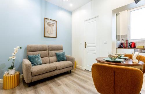 Les Puces de Saint-Ouen Apartment | StayLib - GARIBALDI 2 PIECES PORTE DE MONTMARTRE