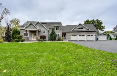 Cicero House | Steps From Oneida Lake: Spacious Gem w/Game Room!