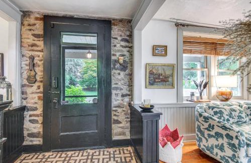 Kintnersville House | Steps to Delaware Canal: Enchanting Stone Cottage!
