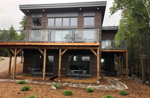 Tobermory Bed & Breakfast | Stone Cove Waterfront Adults Only B&B