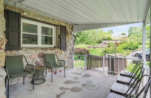 Harrisburg House | Stonehouse- A private Retreat, Pet Friendly near hershey and PA farmshow.