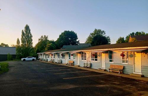 Southampton Hotel | Stop 21 Motel