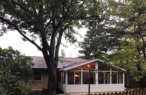 Boalsburg House | Stranger's Resort- Great PSU weekend Geataway