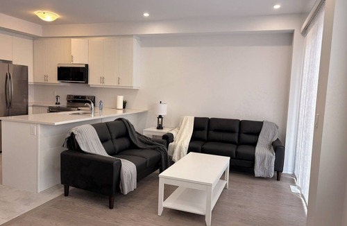 Perth East House | Stratford Getaway for Families & Theatre Lovers