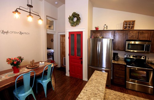 Strawberry Cabin | Strawberry Bliss with Hot Tub & Fully Fenced Yard