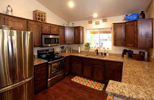 Strawberry Cabin | Strawberry Bliss with Hot Tub & Fully Fenced Yard