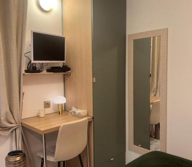 Les Iles Apartment | Studio Île Saint Louis 75004 Paris