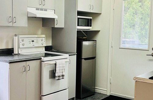 Sudbury Apartment | Studio apartment on the lake
