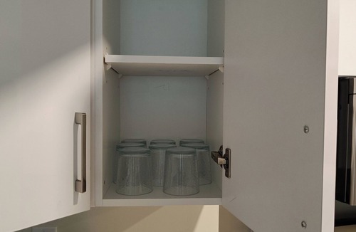 King Apartment | Studio apartment 3mins from Carrying Place Golf Club & The Manor. Off HW 400