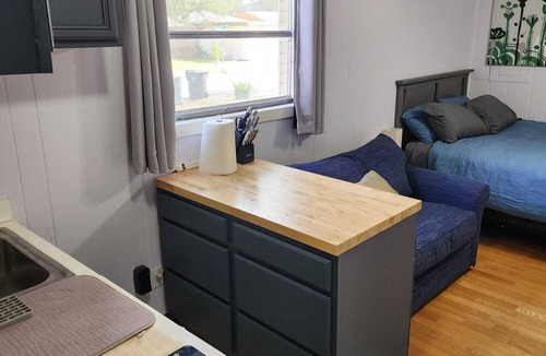 Carrollwood Apartment | Studio Apartment in a quiet neighborhood