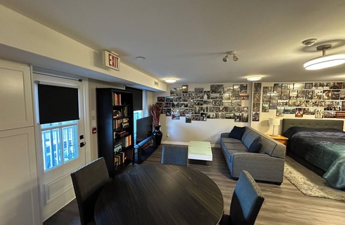 Markham Apartment | Studio Apartment on Historic Main Street Unionville!