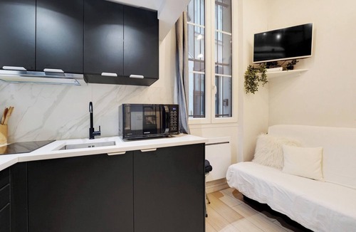 Hopital Saint-Louis Apartment | Studio Belleville