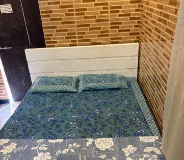 Prabhadevi Apartment | Studio by the sea