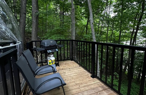 Parry Sound Apartment | Studio Capsule House in Parry Sound #32