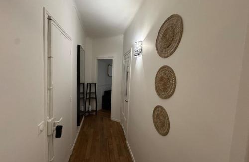 Saint-Germain-des-Pres Apartment | Studio chic Saint Germain des Pres