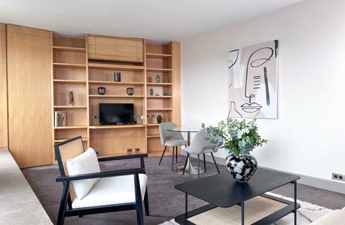 Faubourg-du-Roule Apartment | Studio flat ∙ 3 guests