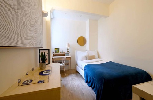 Champs-Elysees Apartment | Studio flat ∙ 2 guests