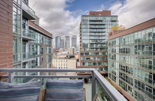 Old Town House | Studio Gem in the lovely Waterfront Communities