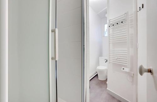 Vincennes Apartment | Studio Lumineux au pied du RER A - Avec ascenseur