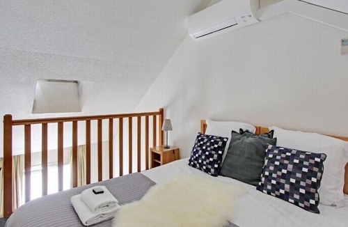 Les Lilas Apartment | Studio Mezzanine for family of 4 in Les Lilas District