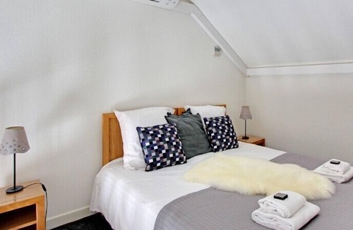 Les Lilas Apartment | Studio Mezzanine for family of 4 in Les Lilas District