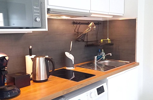 Tremblay-en-France Apartment | STUDIO NEUF PARKING SECURISE Direct CDG PARIS CENTRE ParcExpo Villepinte & Arena