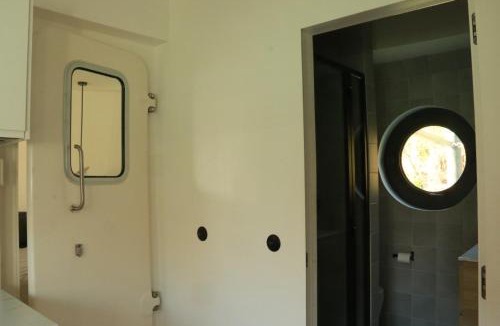 Puteaux Boat Rental | Studio très cosy - indépendant dans une péniche - Paris 16