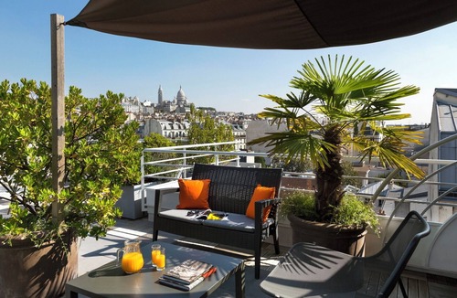 Quartier Saint-Georges Apartment | Studio With Balcony In The Heart Of Montmartre