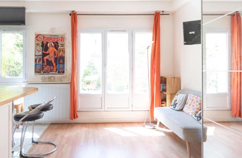 Pere Lachaise Apartment | Studio with TERRACE near Père Lachaise