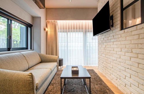 Minamiazabu Apartment | STUMP SA THE LIVRE Hiroo Roppongi