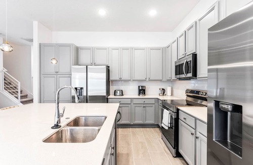 Kissimmee House | Stunning 12 Bed Pool Home with Game Room-2440RD
