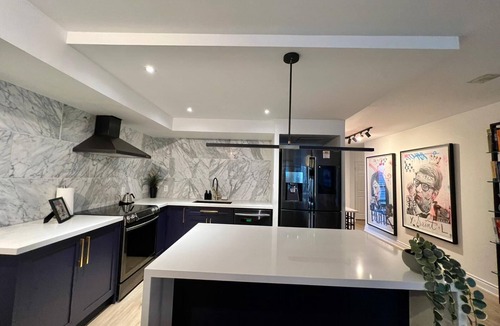 St. Lawrence Condo | Stunning 2BD Condo in Downtown Toronto