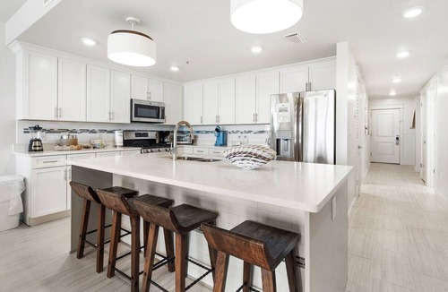 Fort Walton Beach Condo | Stunning and Spacious Gulf Front Blu 204 - Free Beach for 2