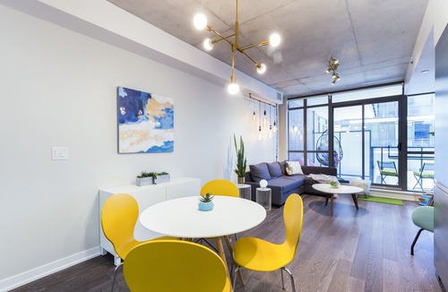 Parkdale Apartment | Stunning Loft Nestled in Queen West