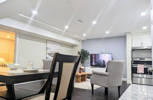 Brampton Apartment | Stunning luxury Furnished 2Bedroom and 2Washroom private Basement Apartment