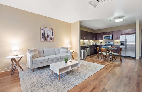 Downtown Pittsburgh Apartment | Stunning Panoramas 1-Bedroom Deluxe Central Pittsburgh