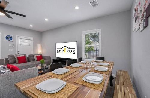 Ybor City House | Stunning & Perfect Home Near Downtown Tampa & YBOR