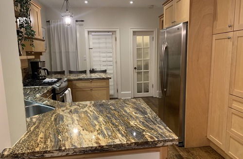 Riverdale House | Stunning Toronto 3 BR Prime Riverdale Home - WFH Ready