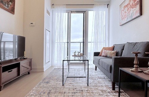Humber Bay Condo | Stunning Views, Stylish 1BR Condo