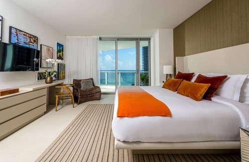 Hollywood South Central Beach Resort | Stunning well maintained 2-Bed Suite, Ocean Front Location, Walk to Diplomat