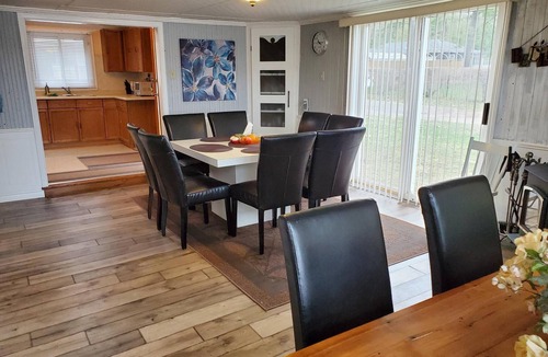 Fenelon Falls Cottage | Sturgeon Lake Waterfront Cottage in Beautiful Fenelon Falls! Near Golf Course!