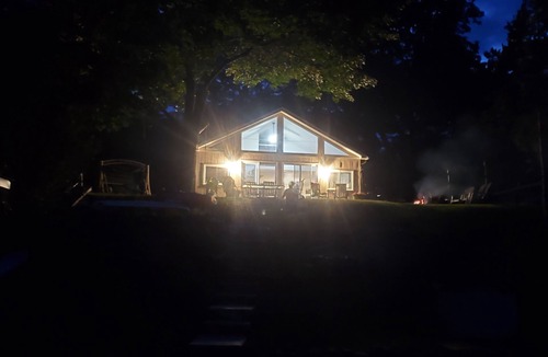 Fenelon Falls Cottage | Sturgeon Lake Waterfront Cottage in Beautiful Fenelon Falls! Near Golf Course!