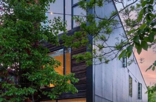 Roncesvalles Village House | Style beacon! The LightHouse @HighParkHomes .can