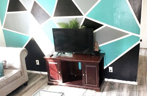North Valley Stream Apartment | Stylish 1 bedroom apartment