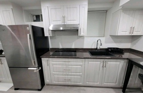 Halton Regional Municipality House | Stylish 1 Bedroom Basement apartment with private separate entrance.