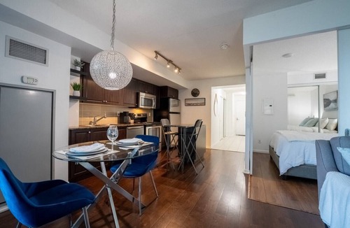 Fort York Apartment | Stylish 1 BR 1 BATH Apartment in Downtown Toronto