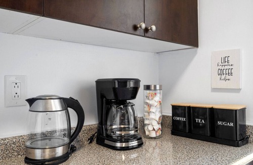 Applewood Apartment | Stylish 1BR with King Bed, Patio, Dart Room, and Free Parking – 10 min to SQ1