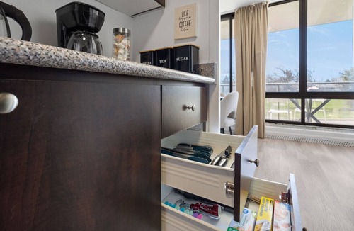 Applewood Apartment | Stylish 1BR with King Bed, Patio, Dart Room, and Free Parking – 10 min to SQ1