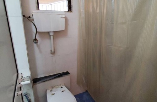 Andheri West Apartment | Stylish 2BHK near Lokhandwala, Kokilaben & NESCO